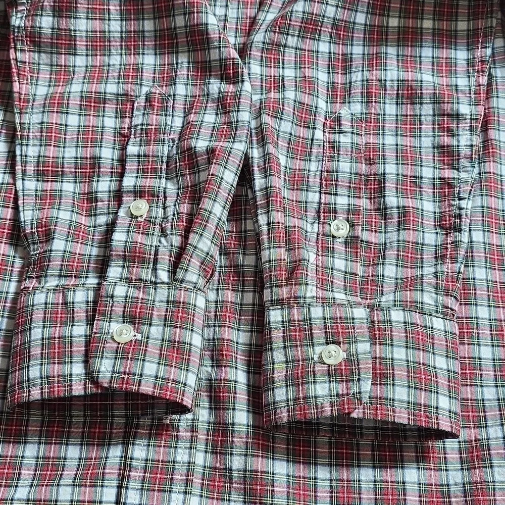 Ralph Lauren Boys Red/Green Plaid Button Down Cotton Shirt.  Size Medium (10-12)